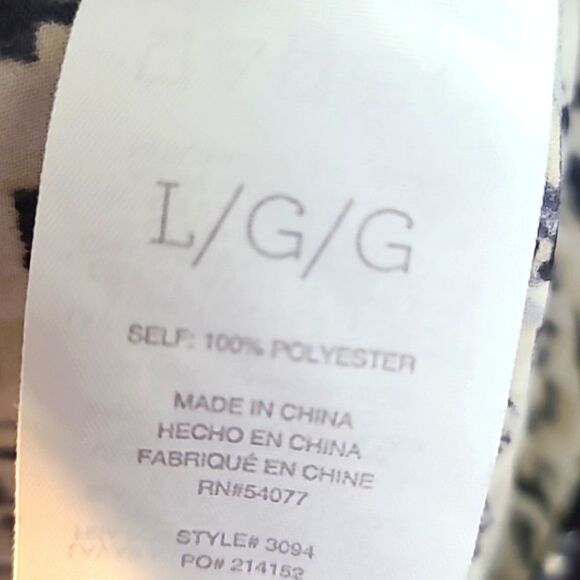 Cabi Longsleeve Blouse White, Black, Blue & Cream Print, Open V-neck, Size Large - Picture 10 of 10